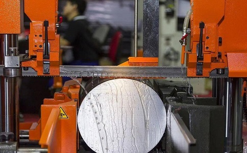 象州立式金属带锯床切削出现跑带故障解决方法! 象州立式金属带锯床切削出现跑带故障解决方法!